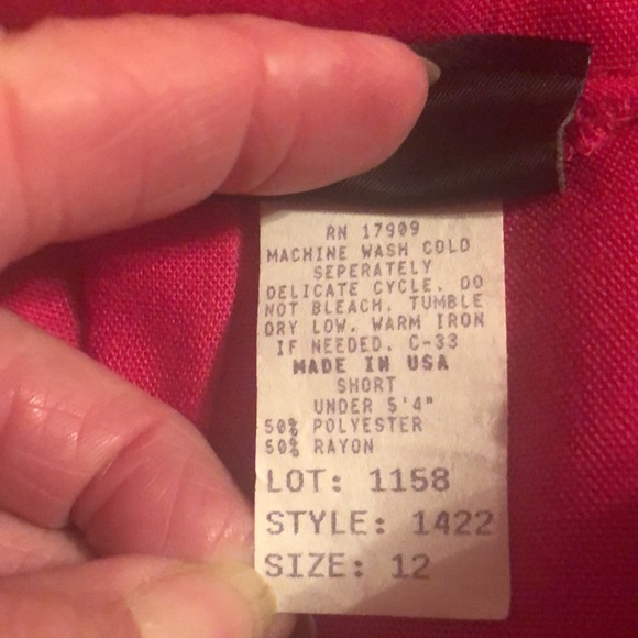 Pink size 12 Women’s Skirt w/cute pleats in back - Picture 5 of 5